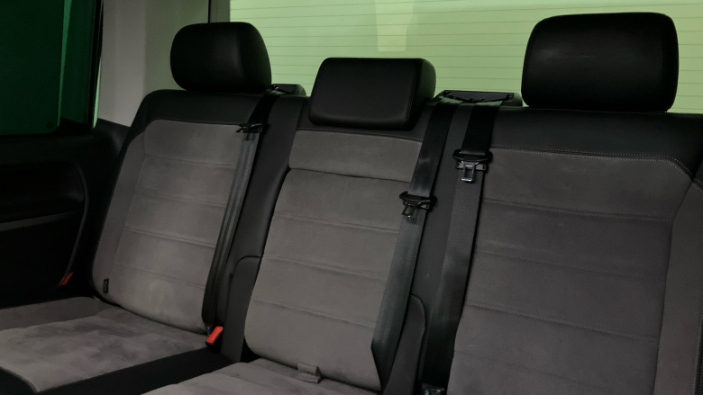 Volkswagen Caravelle 2.0 TDI Executive 199 4MOTION 5dr DSG Diesel Estate